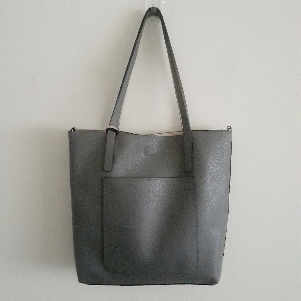 NWOT Faux Leather Tote W/Wristlet